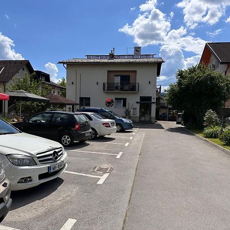 מדבודה Guesthouse Stremljan Ljubljana מראה חיצוני תמונה